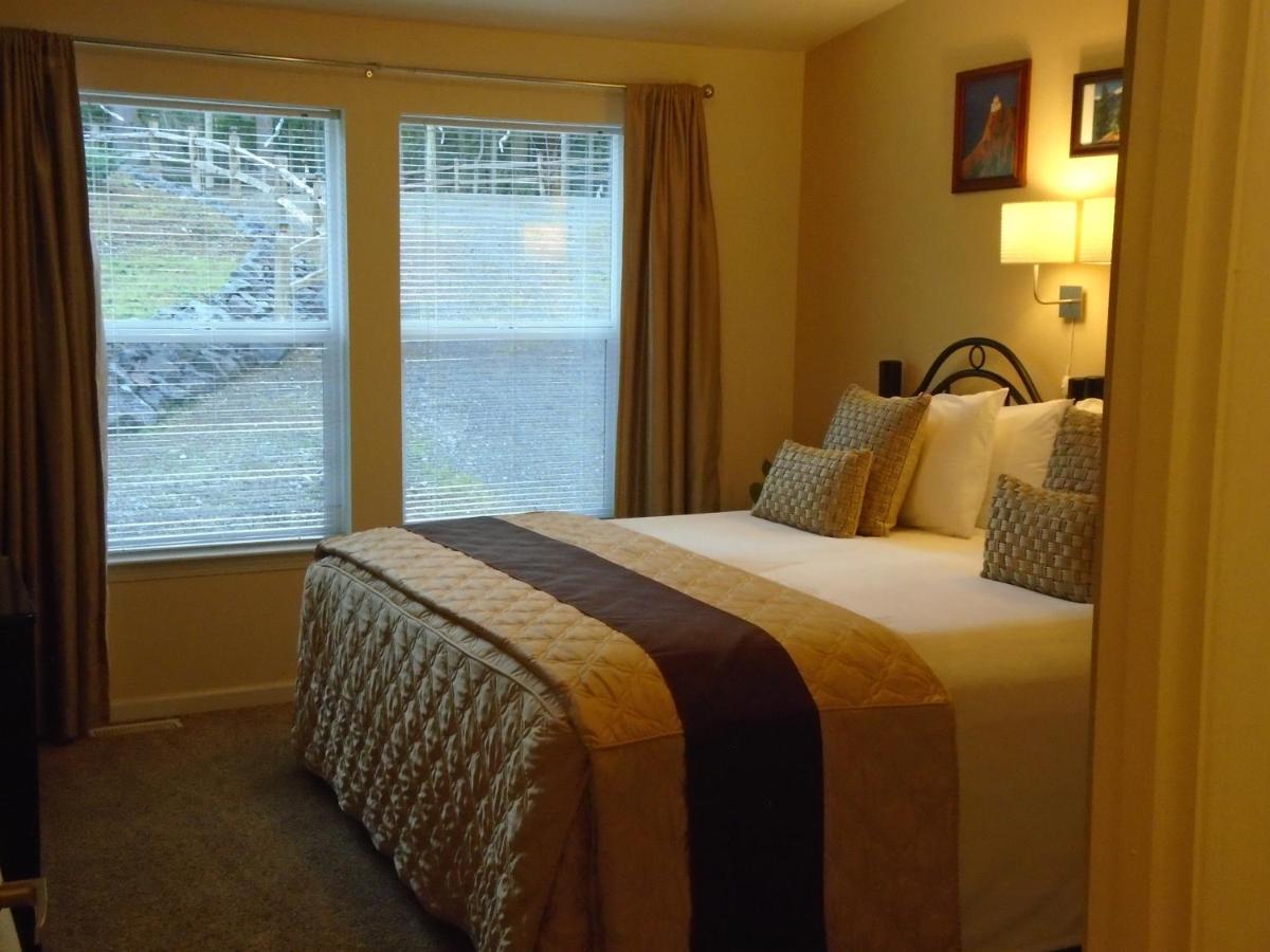 แอมเบอร์ ไลต์ เบด แอนด์ เบรคฟาสต์ Bed & Breakfast พอร์ตทาวเซนด์ ภายนอก รูปภาพ