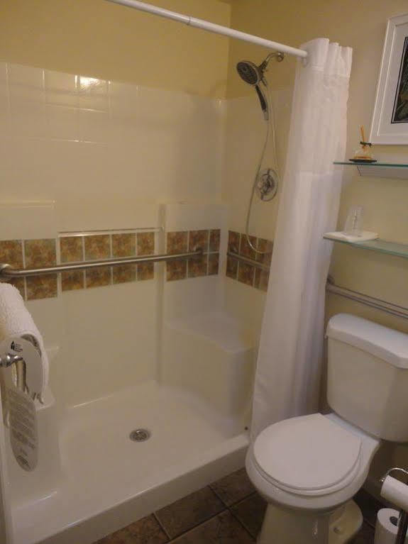 แอมเบอร์ ไลต์ เบด แอนด์ เบรคฟาสต์ Bed & Breakfast พอร์ตทาวเซนด์ ภายนอก รูปภาพ